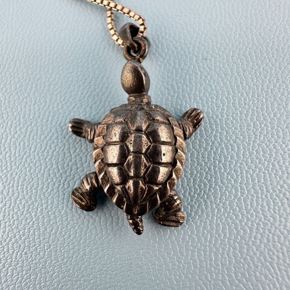 Vintage 925 Turtle Pendant Necklace Articulating Sterling Silver Box Chain 17"